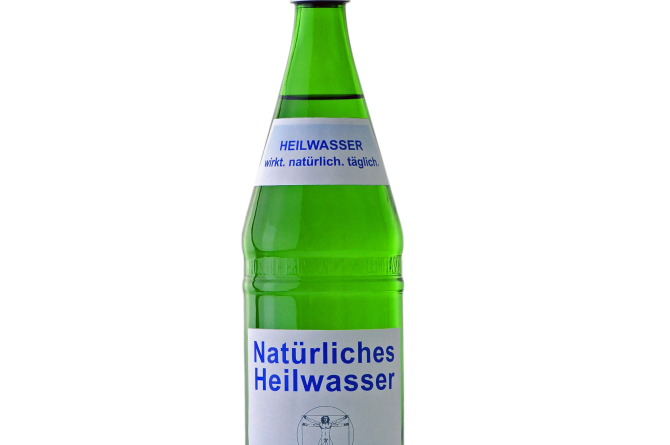 Heilwasserflasche Freisteller 2